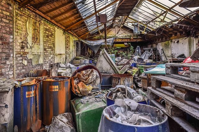 Altlasten in einem alten Haus